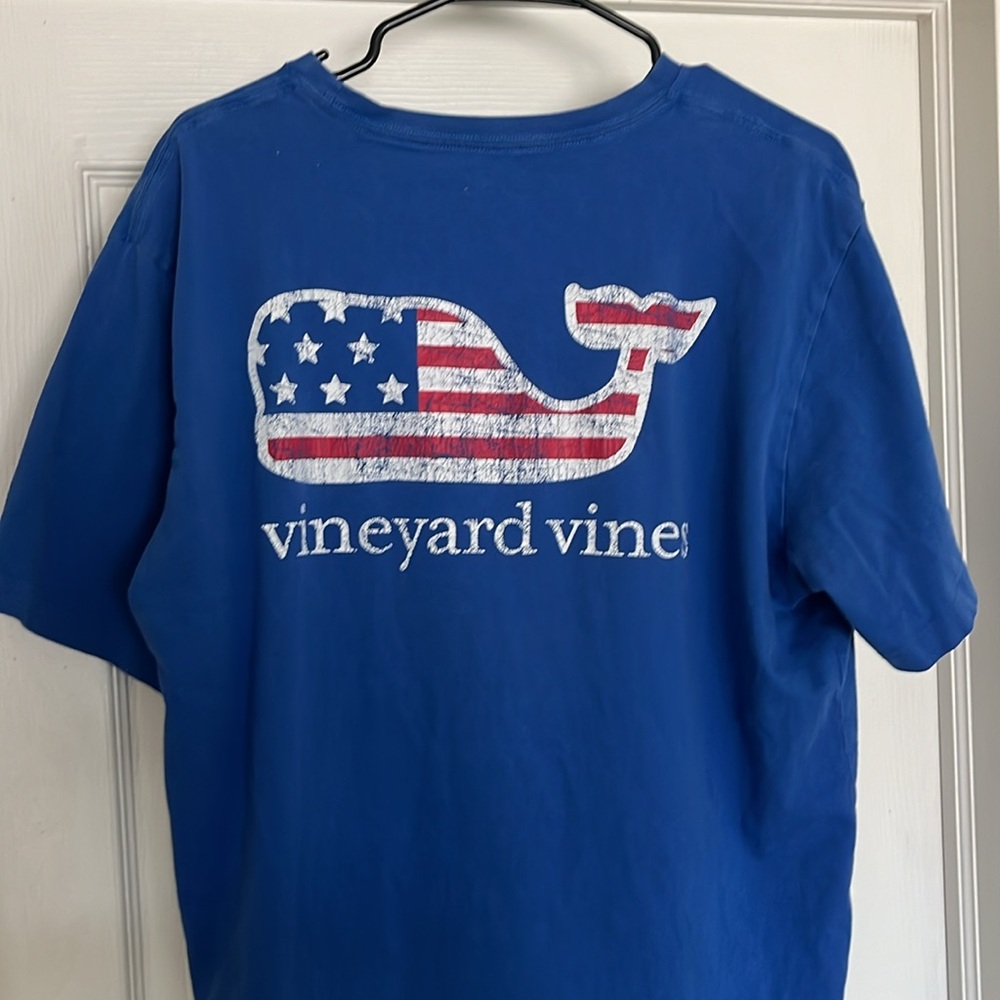 Vineyard Vines red, white and blue pocket T-shirt - size men’s large